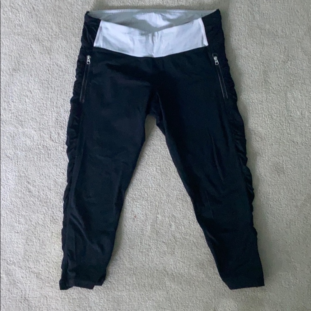 Lululemon Capri Ruffled Leggings